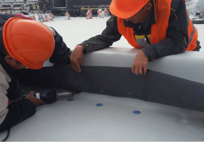 Membrane roofing